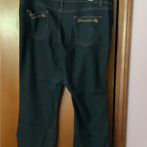 Westport Jeans - Picture 2 of 8